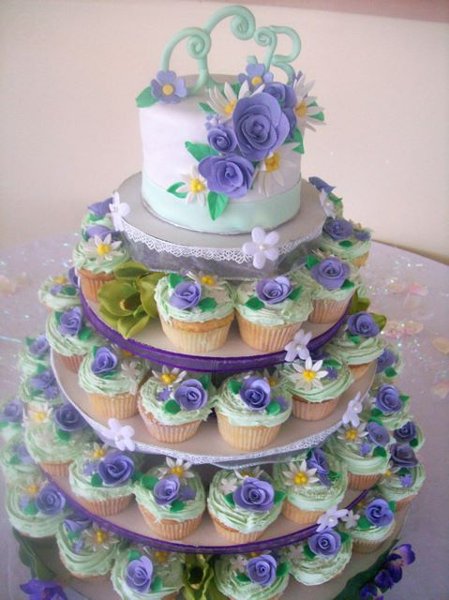  cupcakes instead of a traditional and usually expensive wedding cake